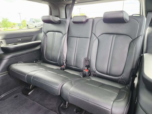 Used 2024 Jeep Wagoneer Series II w/ Convenience Group I AWD/4WD image 16