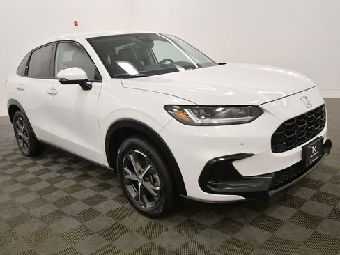 Certified 2024 Honda HR-V EX-L image 10