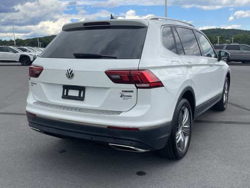 Used 2020 Volkswagen Tiguan SEL AWD/4WD image 3