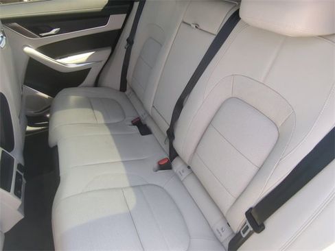 New 2025 Jaguar F-PACE R-Dynamic S image 11