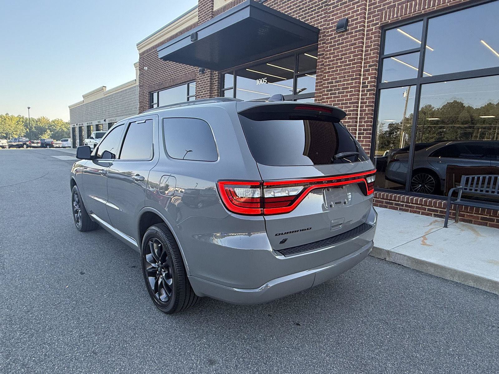 Used 2024 Dodge Durango SXT w/ SXT Blacktop Group AWD/4WD image 34