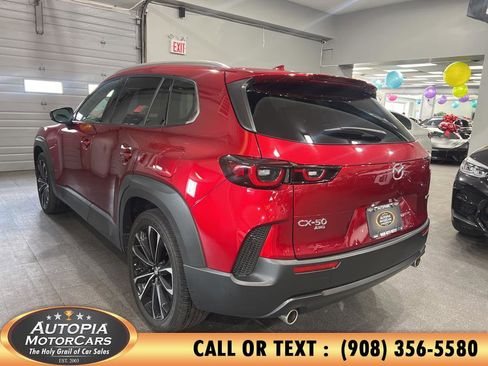 Used 2023 MAZDA CX-50 AWD 2.5 S w/ Premium Plus Pkg image 4