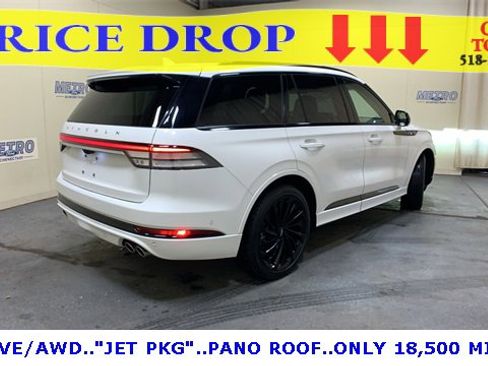 Used 2023 Lincoln Aviator Reserve w/ Equipment Group 201A image 3