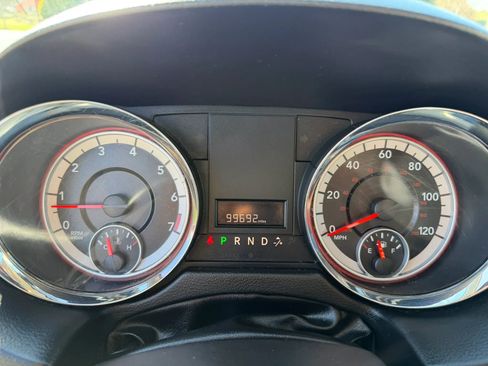 Used 2013 Dodge Grand Caravan SXT w/ Entertainment Group 1 FWD image 17