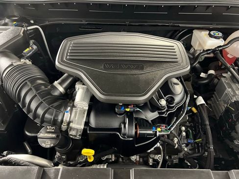 Used 2025 Chevrolet Blazer RS image 36