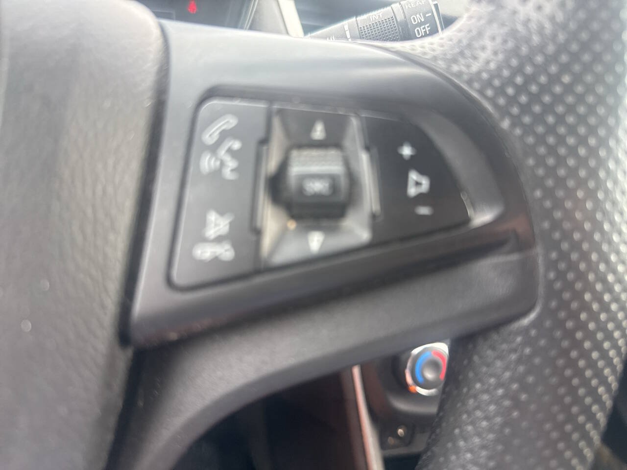 Used 2017 Chevrolet Trax LT FWD image 32