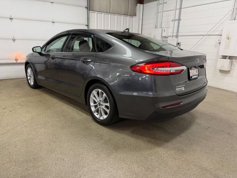 Used 2020 Ford Fusion SE FWD image 8