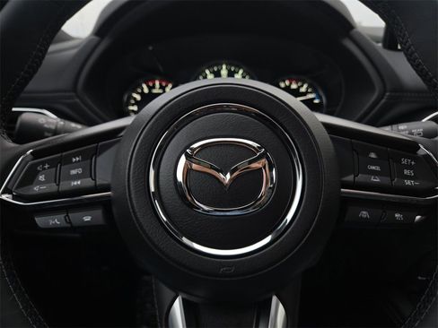 New 2025 MAZDA CX-5 Signature image 21