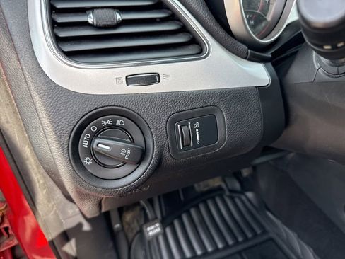 Used 2014 Dodge Journey Limited w/ Driver Convenience Group FWD image 15