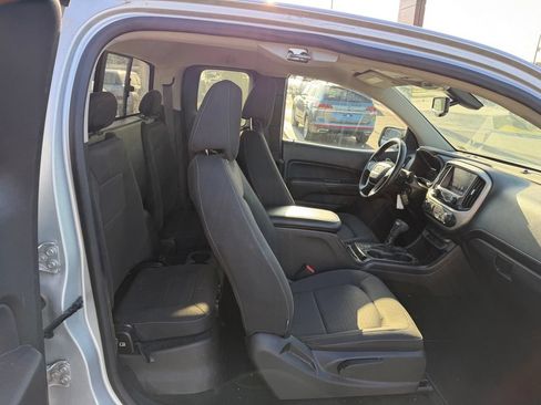Used 2017 GMC Canyon SLE w/ SLE Convenience Package RWD image 9