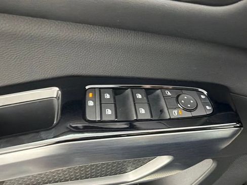 Certified 2025 Nissan Pathfinder SL w/ SL Premium Package FWD image 31