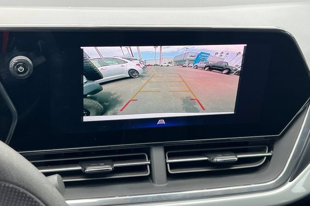 Used 2025 Chevrolet Trax LT FWD image 25