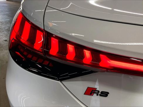 Used 2022 Audi RS e-tron GT w/ Carbon Performance Package image 31