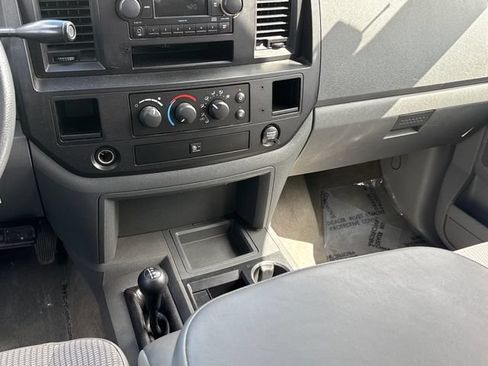 Used 2009 Dodge Ram 2500 Truck SXT AWD/4WD image 11