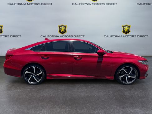 Used 2018 Honda Accord Sport image 6