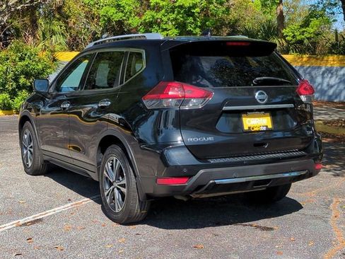Used 2019 Nissan Rogue SV w/ Premium Package image 7