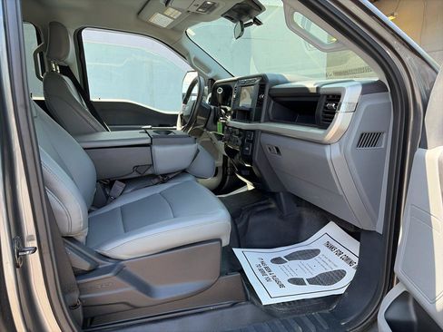 Used 2023 Ford F250 XL w/ Snow Plow Prep Package AWD/4WD image 11