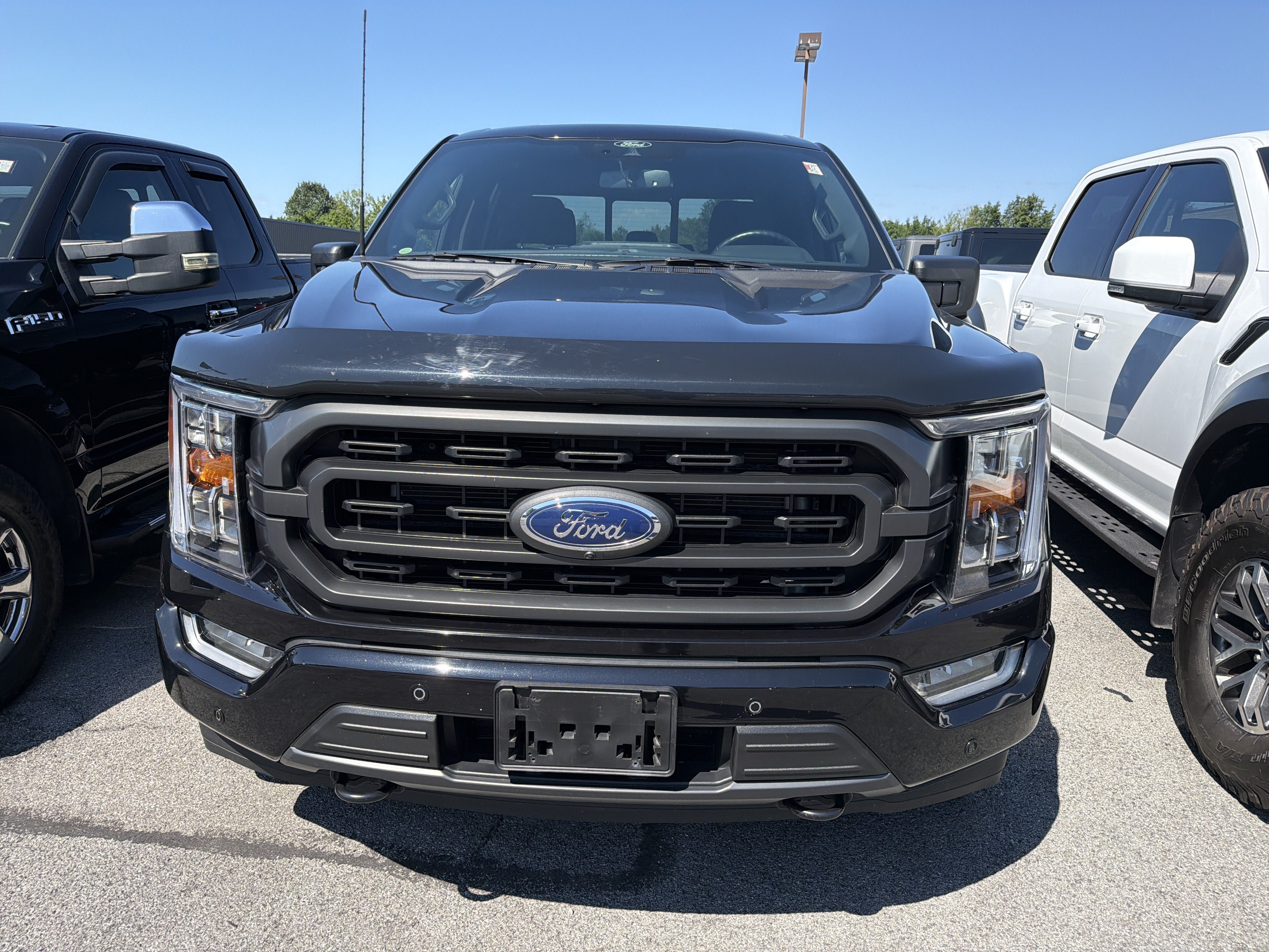 Used 2022 Ford F150 XLT w/ Equipment Group 302A High AWD/4WD image 3