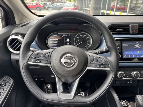 Used 2025 Nissan Versa SV FWD image 27