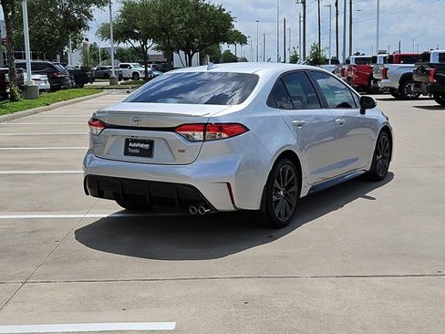 Used 2026 Toyota Corolla SE image 5