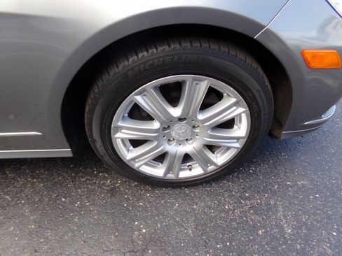 Used 2012 Mercedes-Benz E 350 4MATIC Sedan image 44