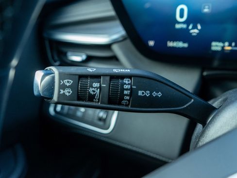 Used 2025 Buick Enclave Preferred image 26