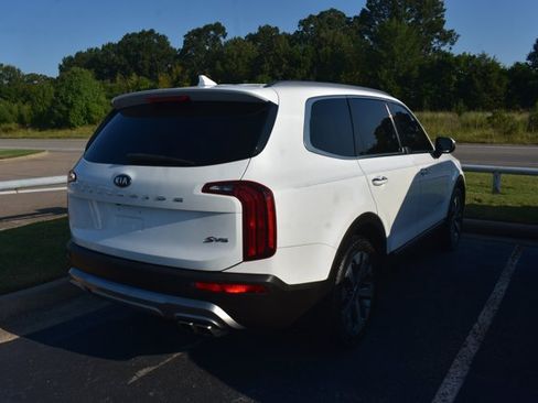 Used 2020 Kia Telluride S FWD image 3