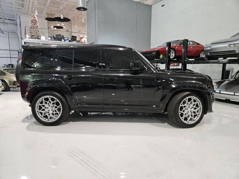 Used 2024 Land Rover Defender 110 V8 image 67