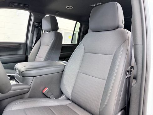 Used 2025 Chevrolet Suburban LS AWD/4WD image 15