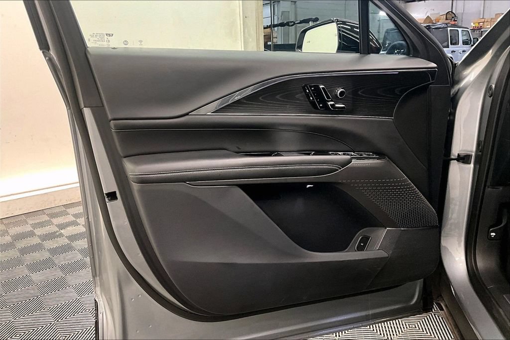 Used 2024 Cadillac Lyriq Luxury RWD image 24