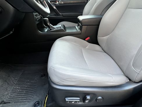 Certified 2023 Lexus GX 460 Premium w/ Black Line Special Edition image 17