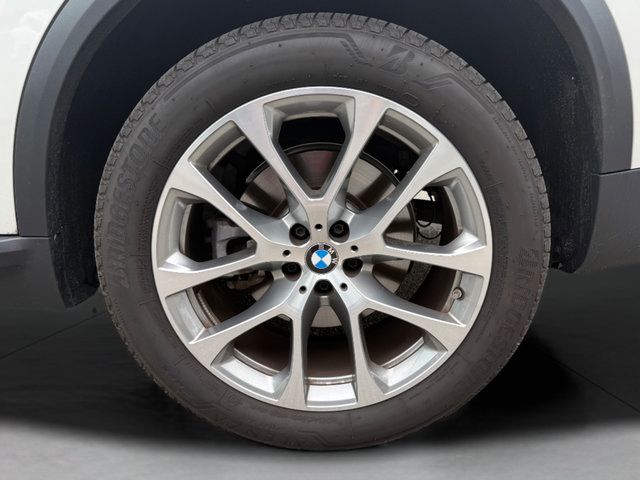 Used 2026 BMW X5 xDrive40i AWD/4WD image 32
