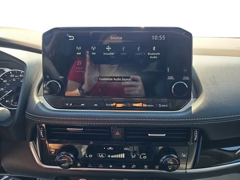 Used 2022 Nissan Rogue SL w/ SL Premium Package FWD image 18