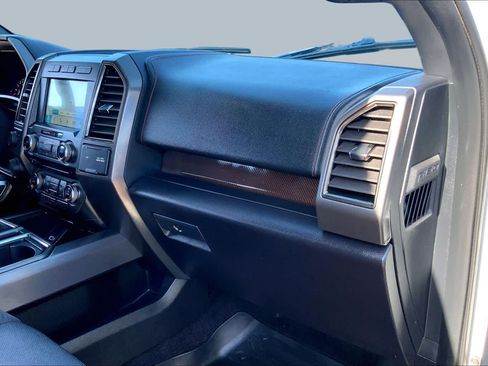 Used 2017 Ford F150 Raptor w/ Equipment Group 802A Luxury AWD/4WD image 19