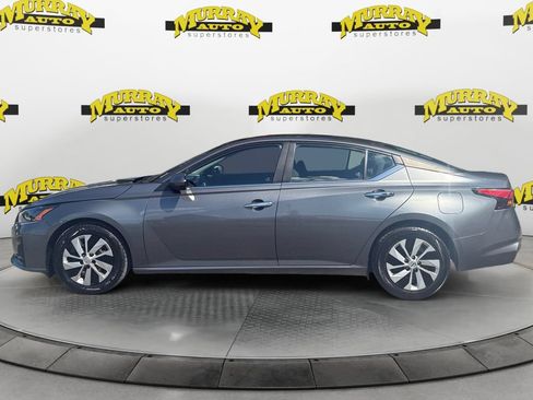 Used 2023 Nissan Altima 2.5 S FWD image 2