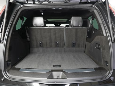 Used 2026 Cadillac Escalade ESV V w/ LPO, ONYX Package AWD/4WD image 12