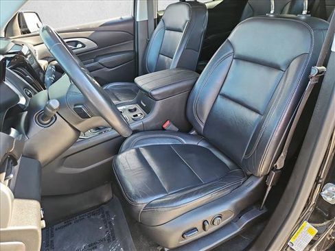 Used 2018 Chevrolet Traverse LT w/ LPO, Cargo Package FWD image 16