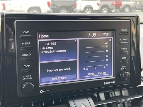 Used 2021 Toyota RAV4 LE image 26