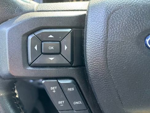 Used 2017 Ford F150 XLT w/ Equipment Group 302A Luxury AWD/4WD image 16