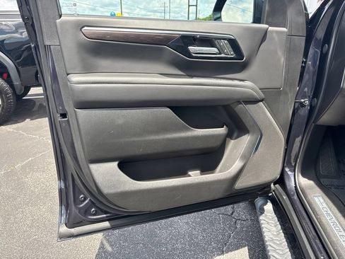 Used 2025 Chevrolet Tahoe Z71 AWD/4WD image 11