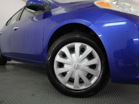 Used 2013 Nissan Versa SV w/ Convenience Pkg FWD image 17