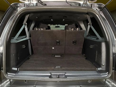Used 2017 Ford Expedition EL XLT AWD/4WD image 16