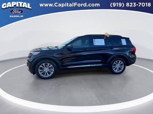 Certified 2023 Ford Explorer XLT w/ Equipment Group 202A image 5
