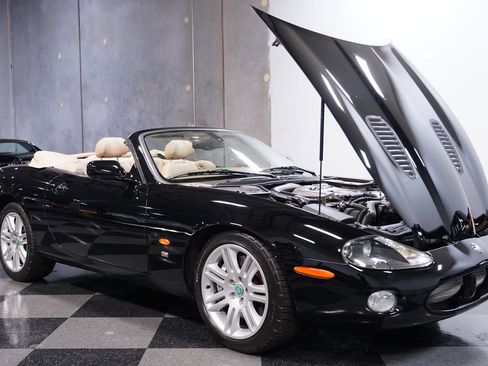 Used 2004 Jaguar XK8 Convertible RWD image 26