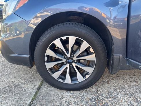 Used 2017 Subaru Outback 3.6R Limited image 27