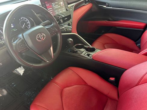 Used 2022 Toyota Camry XSE FWD image 9