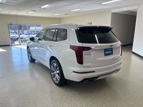Used 2024 Cadillac XT6 Premium Luxury w/ Technology Package image 8