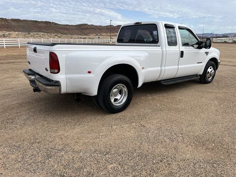 Used 1999 Ford F350 Lariat image 3