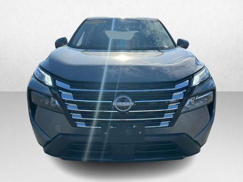 Used 2025 Nissan Rogue SV image 8