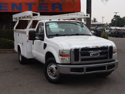 Used 2008 Ford F350 XLT image 2